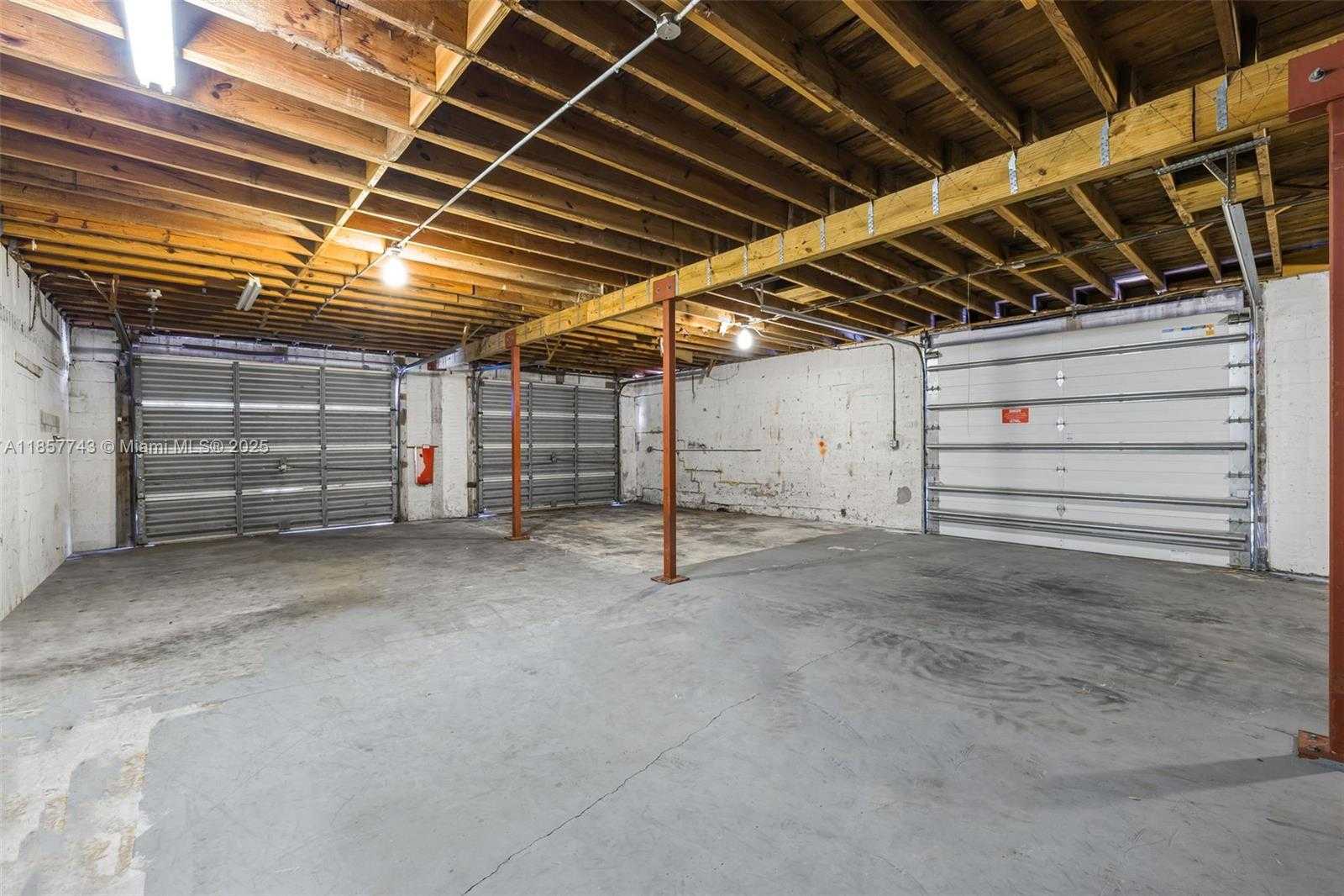 Small Image of 5801 MAYO ST, Hollywood Number 14