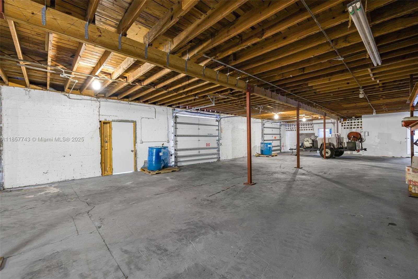 Small Image of 5801 MAYO ST, Hollywood Number 15