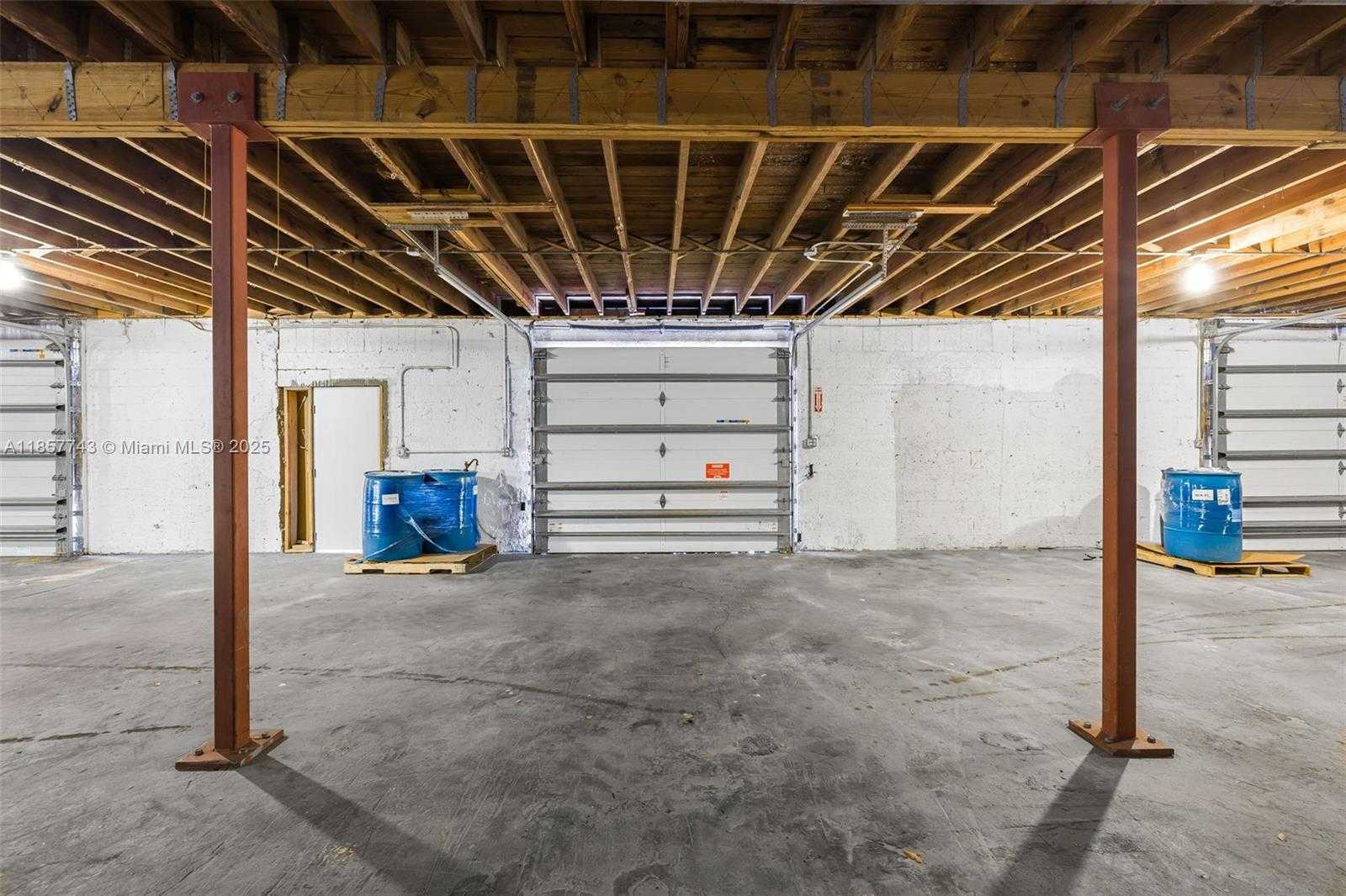 Small Image of 5801 MAYO ST, Hollywood Number 16