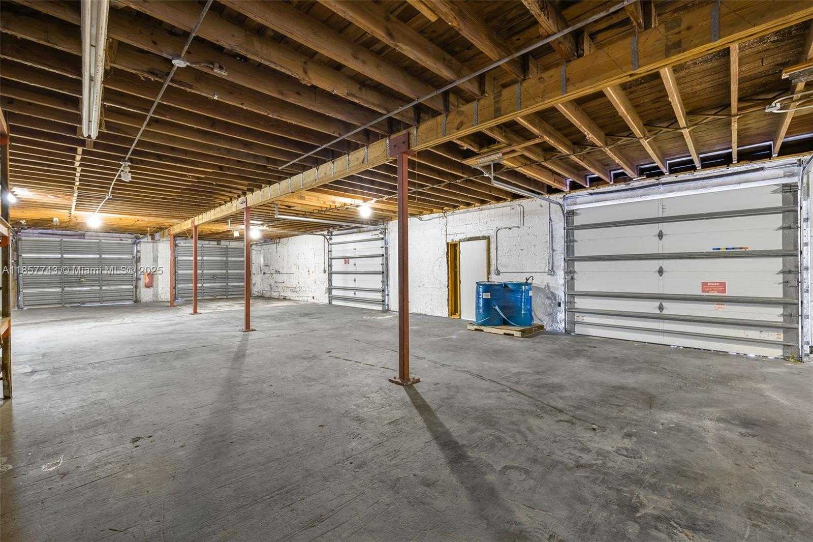 Small Image of 5801 MAYO ST, Hollywood Number 17