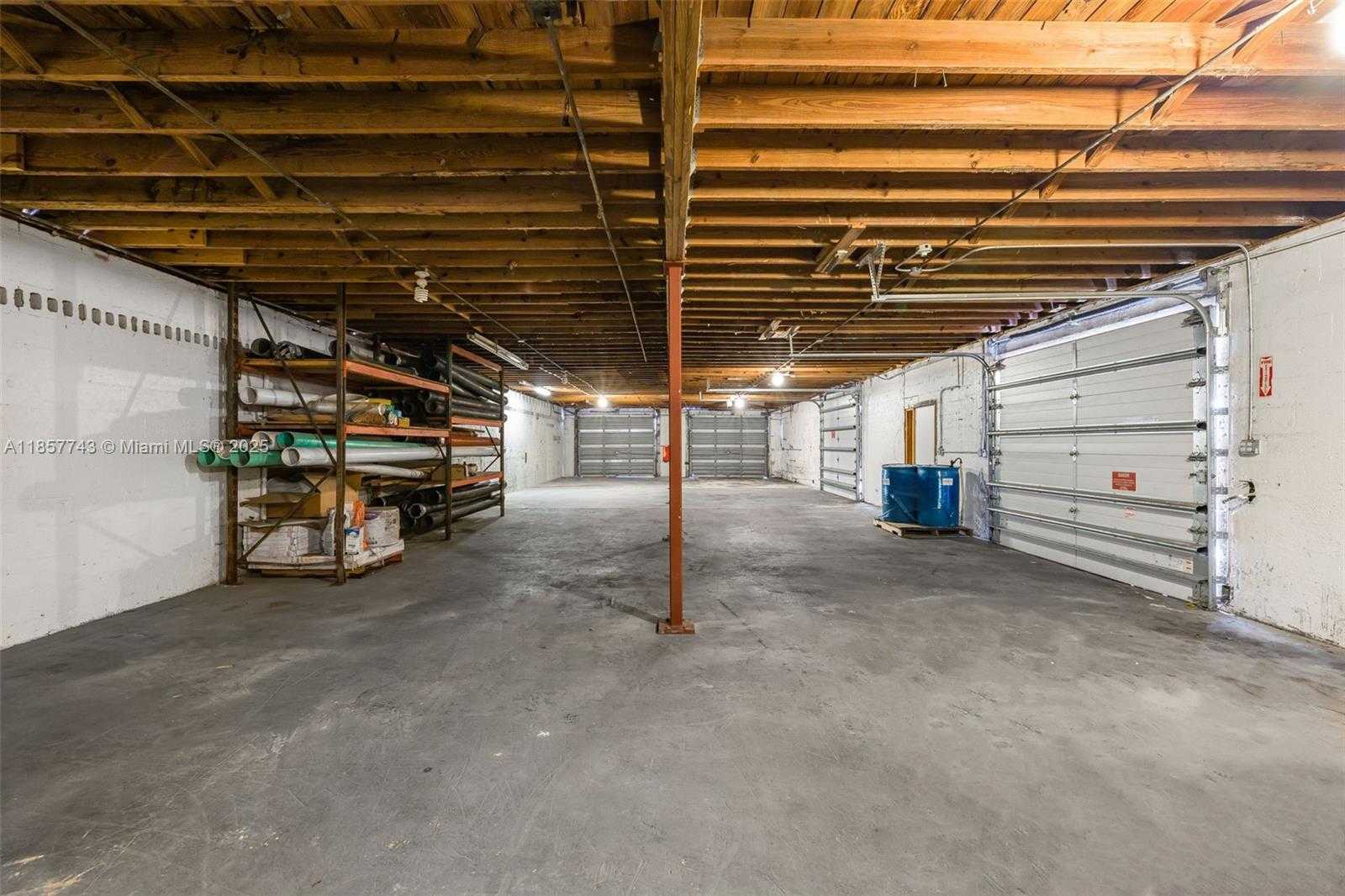 Small Image of 5801 MAYO ST, Hollywood Number 21