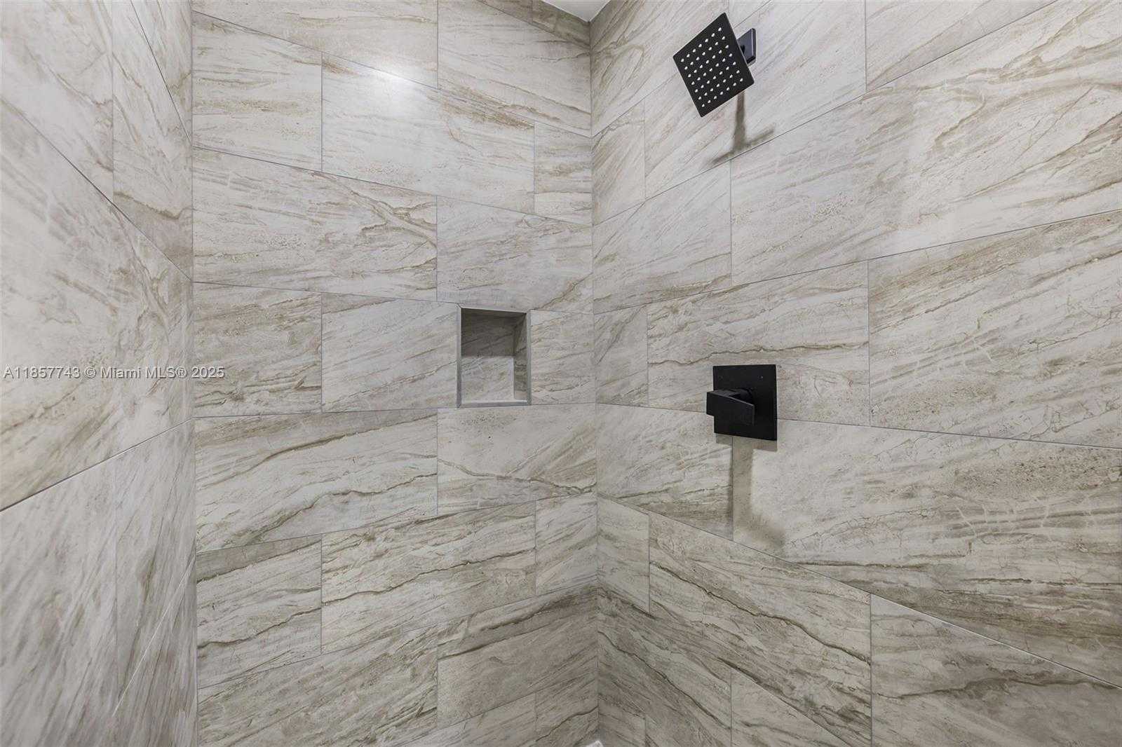 Small Image of 5801 MAYO ST, Hollywood Number 24