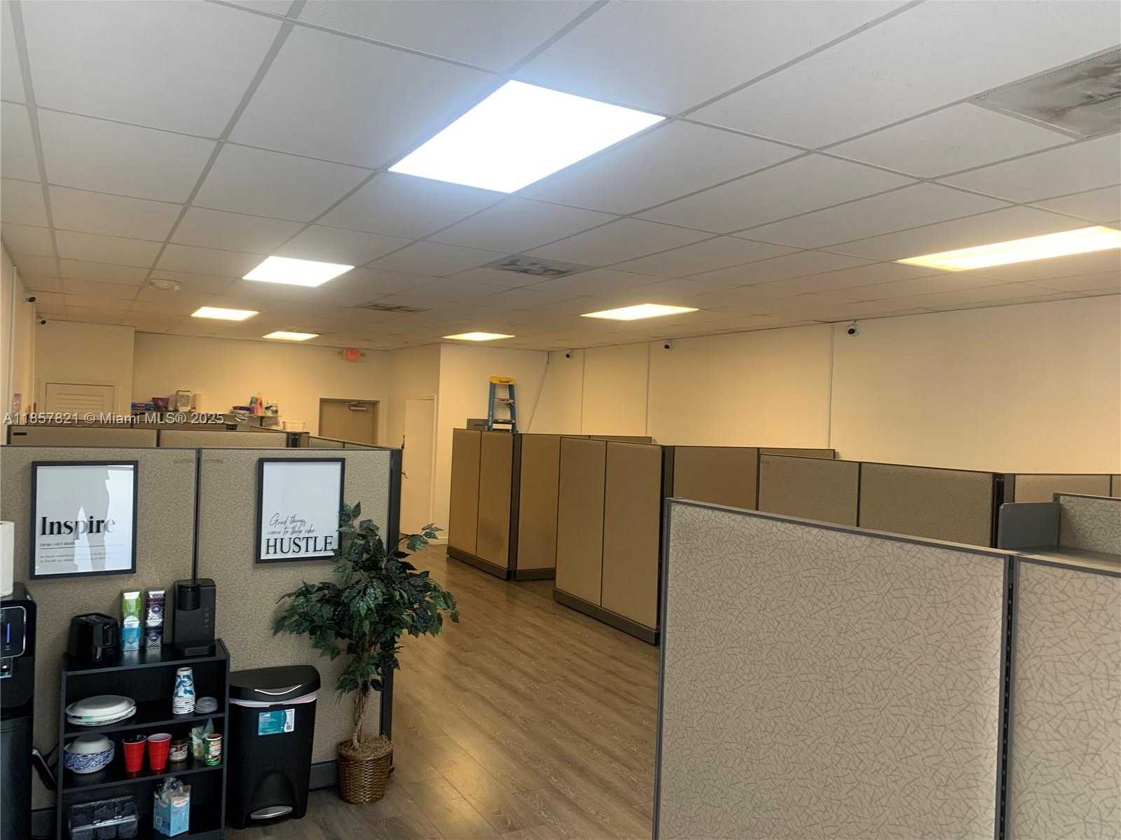 Small Image of 8463 WEST OAKLAND PARK BLVD, Sunrise Number 3