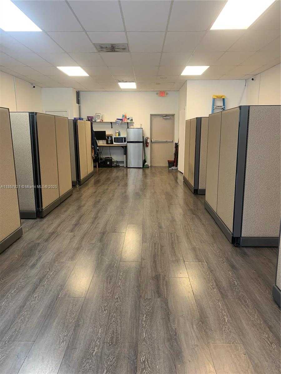 Small Image of 8463 WEST OAKLAND PARK BLVD, Sunrise Number 4