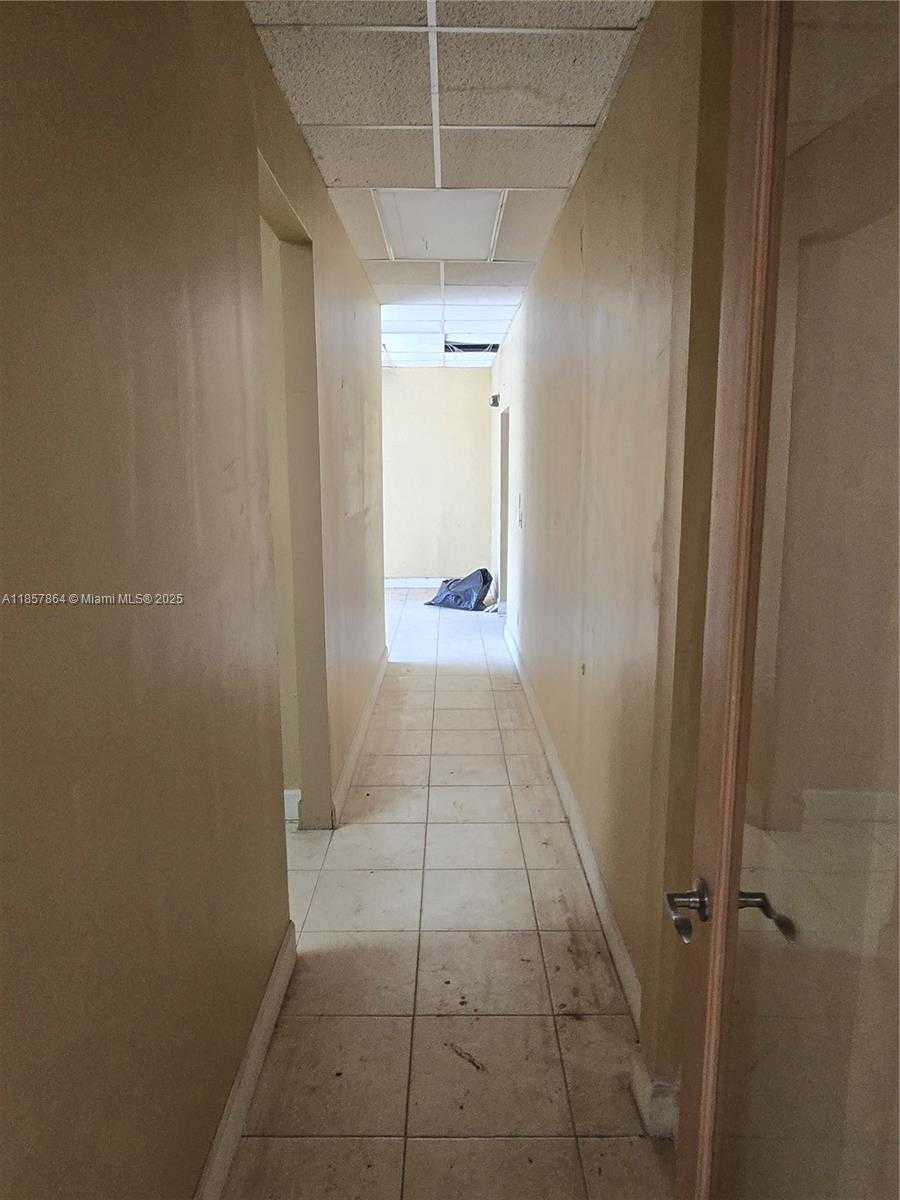 Small Image of 5377 NORTH HIATUS RD, Sunrise Number 6