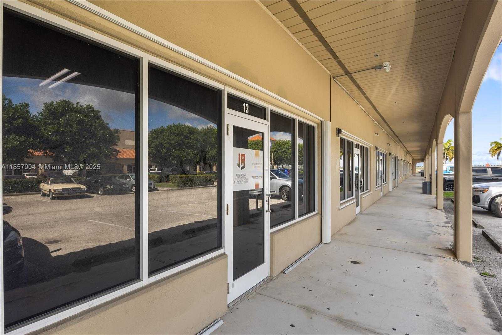 Small Image of 15420 SOUTH WEST 136TH #14, Miami Number 12