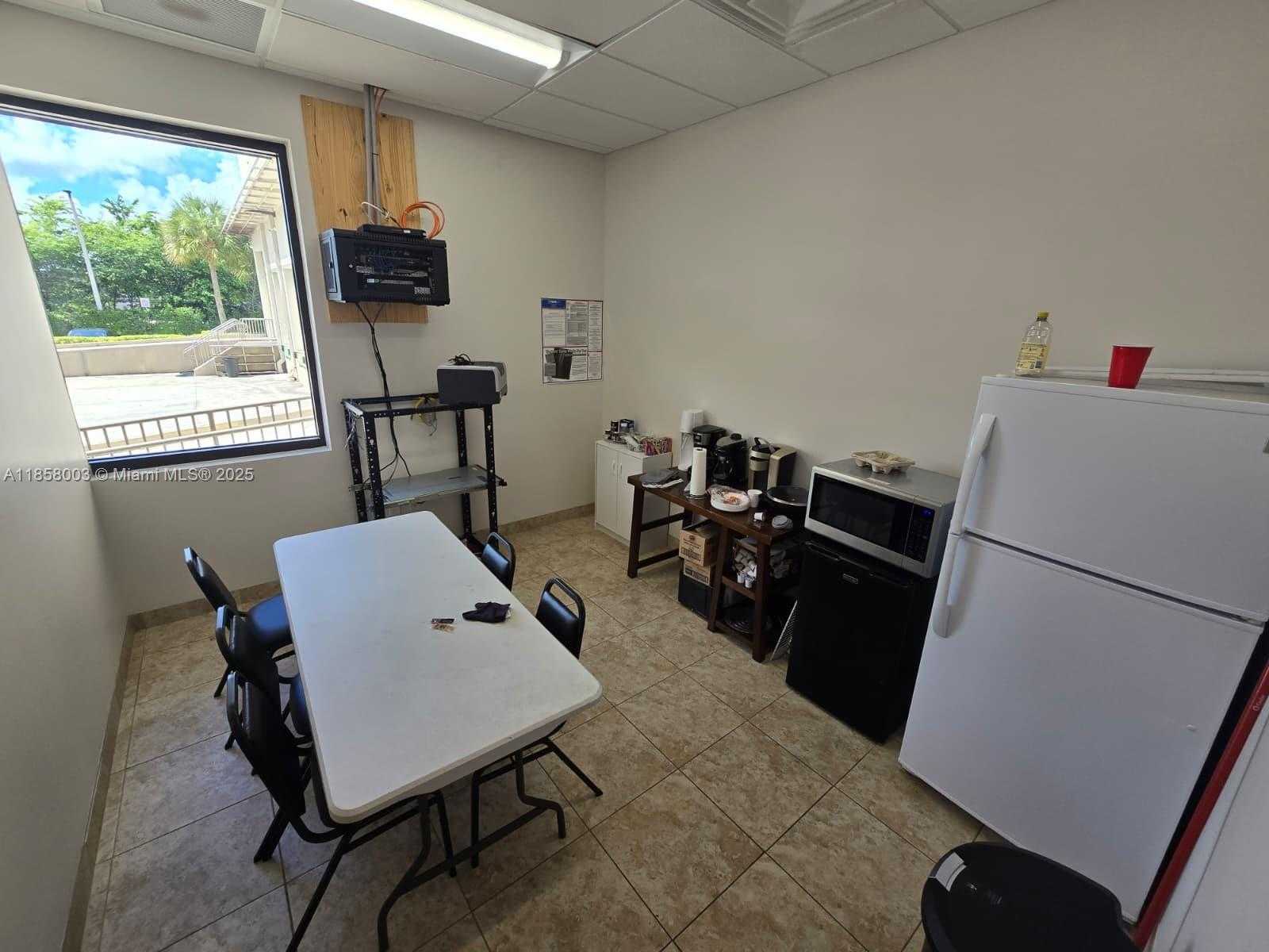 Small Image of 10400 NORTH WEST 55TH ST #Unit 300, Sunrise Number 5