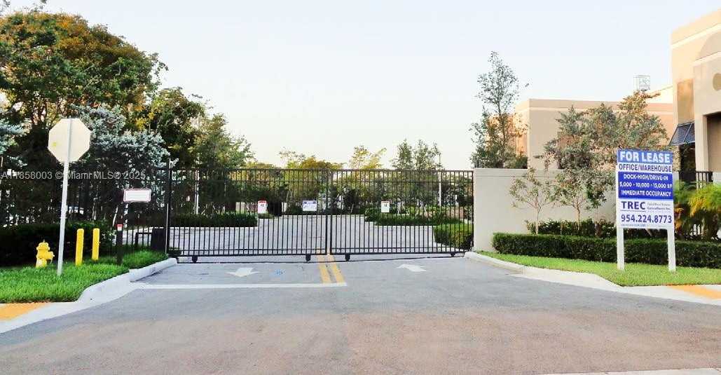 Small Image of 10400 NORTH WEST 55TH ST #Unit 300, Sunrise Number 6