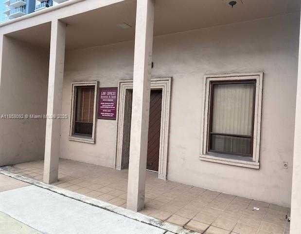 Small Image of 2138 HOLLYWOOD BLVD, Hollywood Number 2