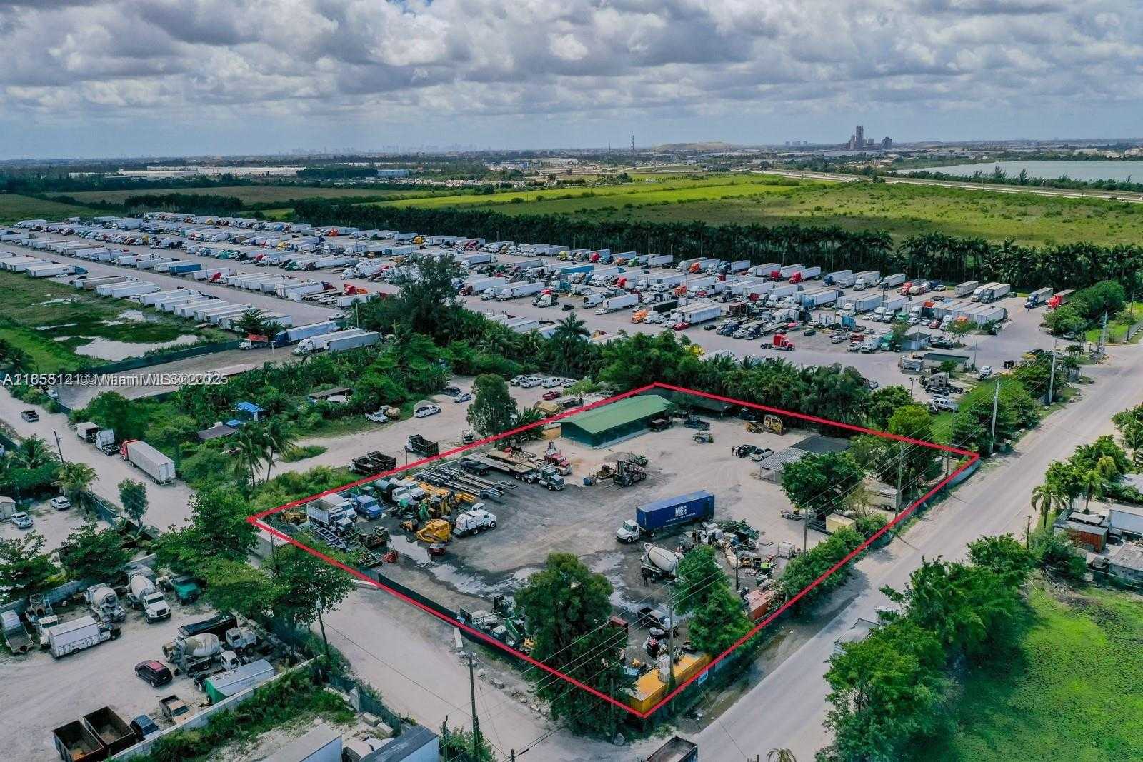 Small Image of 12160 NORTH WEST 157 ST, Miami Number 2