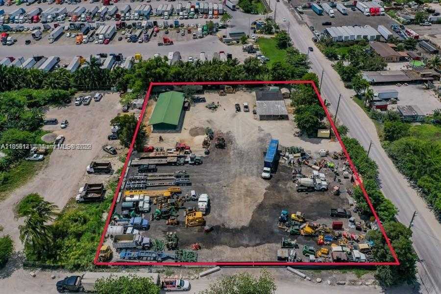 Small Image of 12160 NORTH WEST 157 ST, Miami Number 20