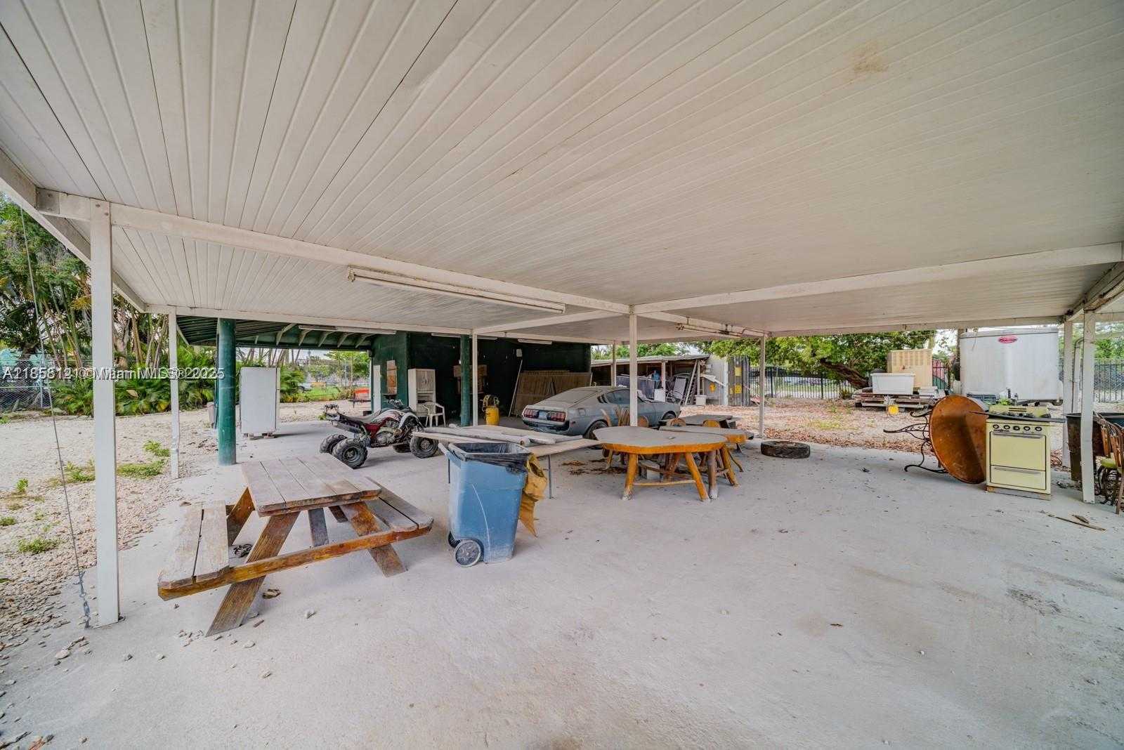 Small Image of 12160 NORTH WEST 157 ST, Miami Number 4