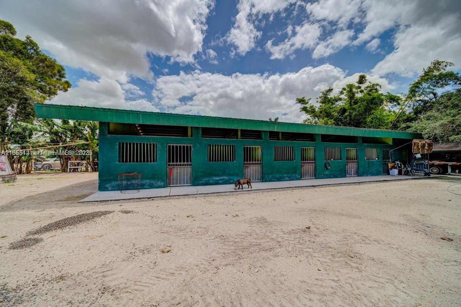 Small Image of 12160 NORTH WEST 157 ST, Miami Number 5