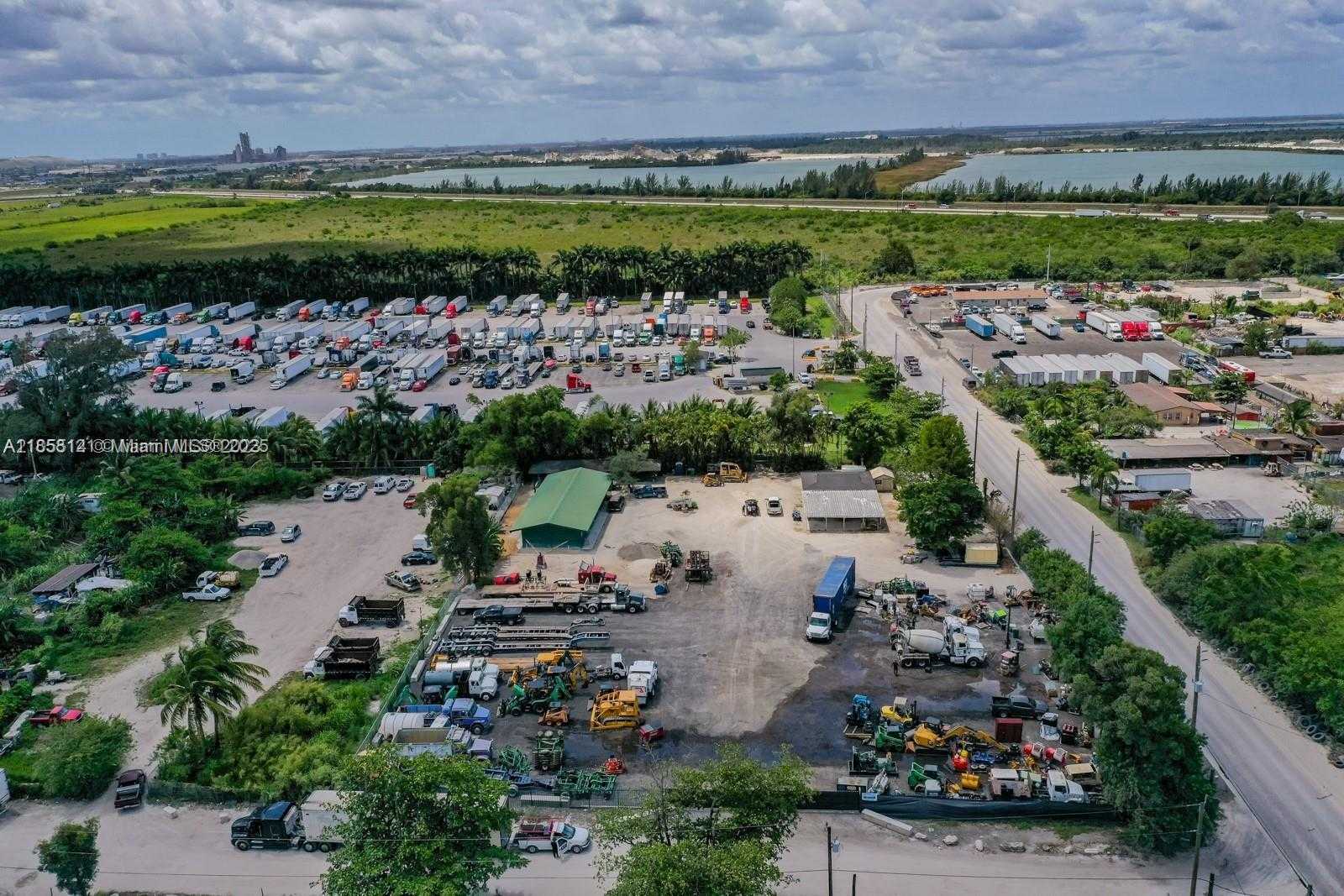 Small Image of 12160 NORTH WEST 157 ST, Miami Number 9