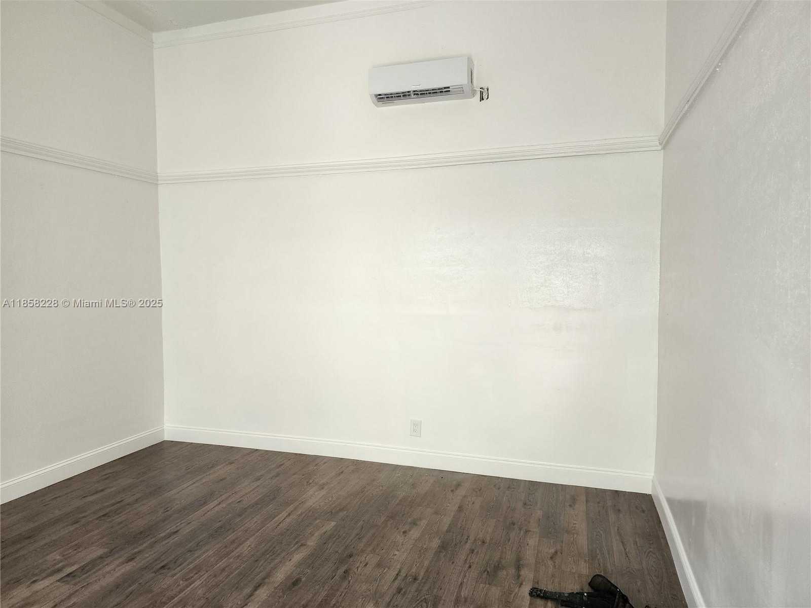 Small Image of 38 SOUTH FEDERAL HWY #3, Dania Beach Number 3