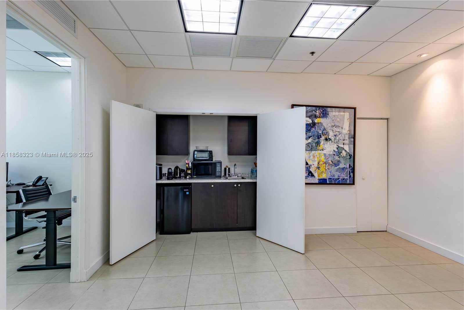 Small Image of 20900 NORTH EAST 30TH AVE #401, Aventura Number 11