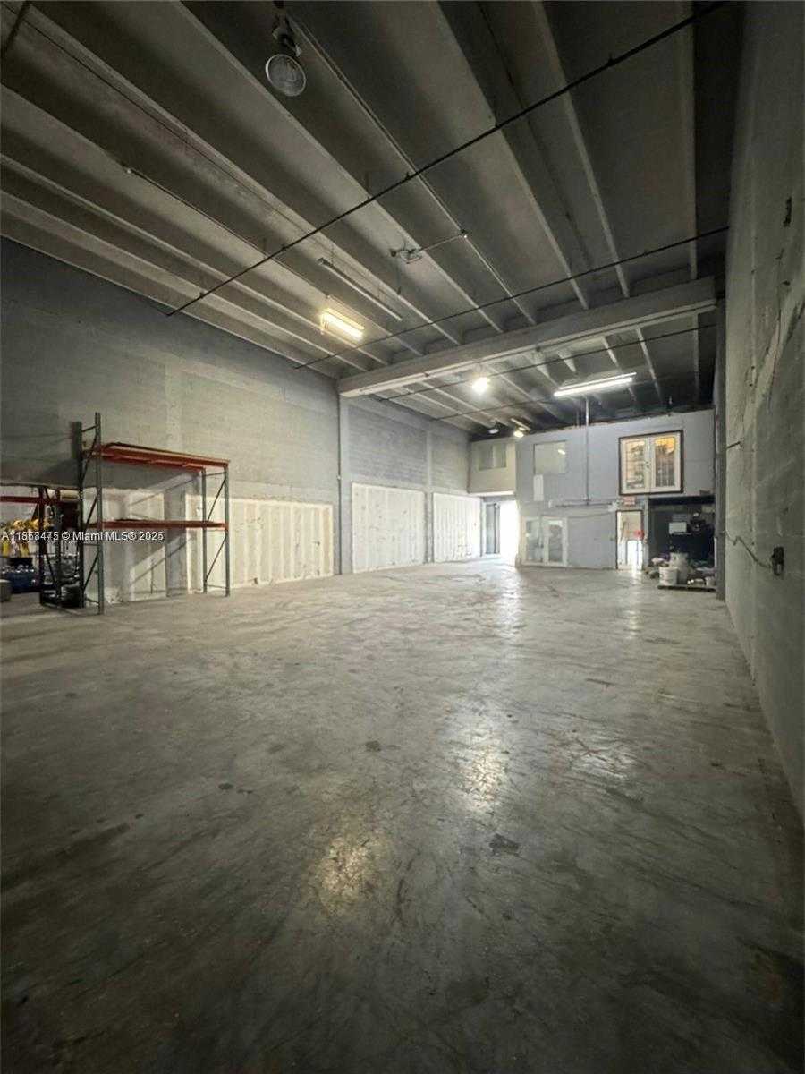 Small Image of Miami Number 5