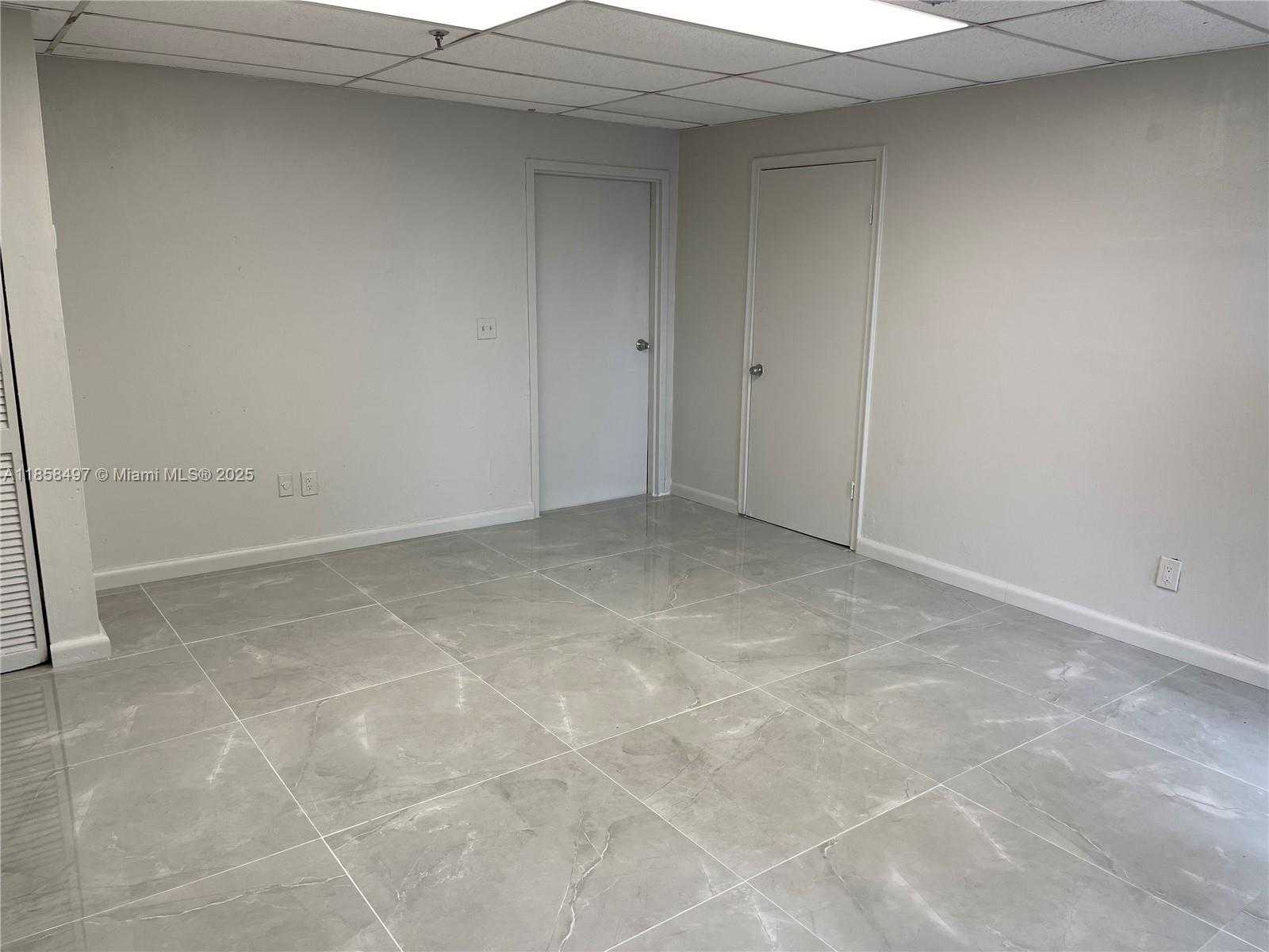 Small Image of Miami Number 3