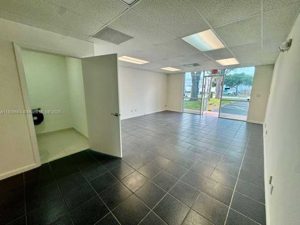 Small Image of 8475 NORTH WEST 29TH ST, Doral Number 10
