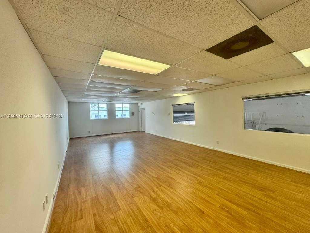 Small Image of 8475 NORTH WEST 29TH ST, Doral Number 16