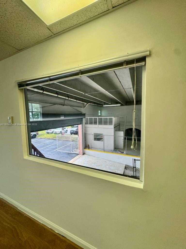 Small Image of 8475 NORTH WEST 29TH ST, Doral Number 18