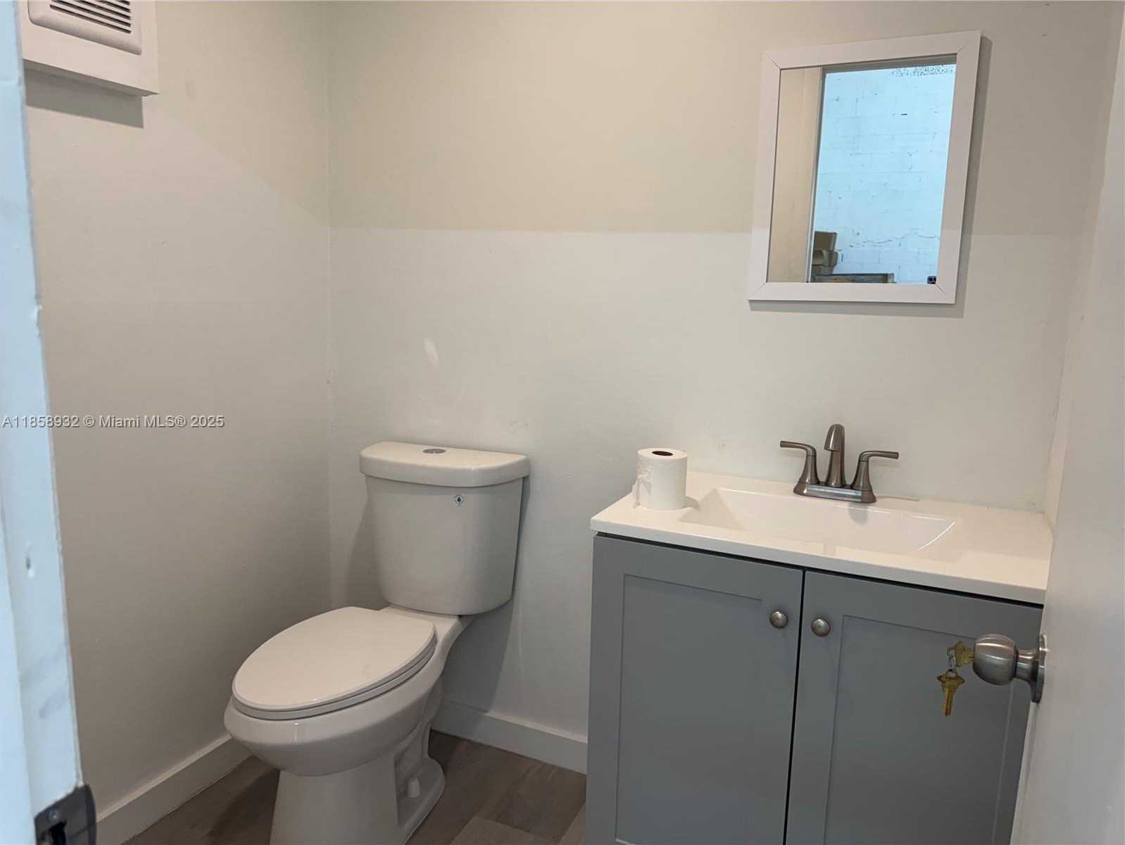 Small Image of 1920 STIRLING RD, Dania Beach Number 12