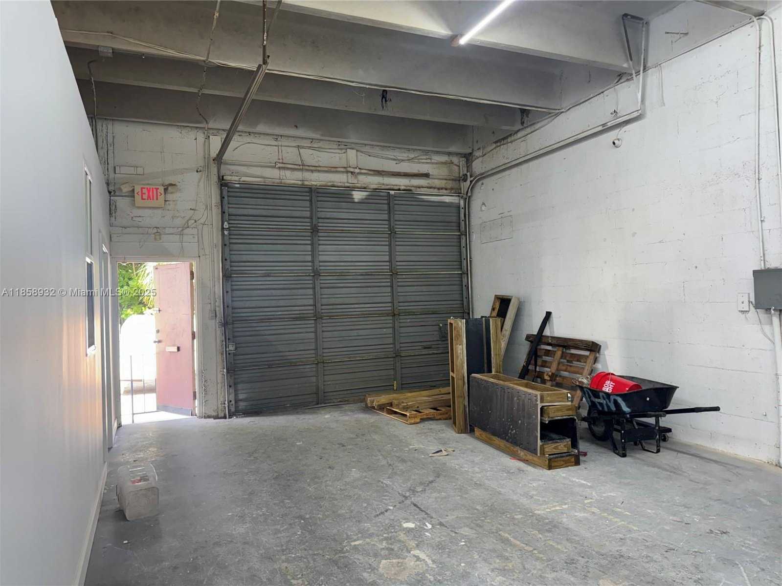 Small Image of 1920 STIRLING RD, Dania Beach Number 14