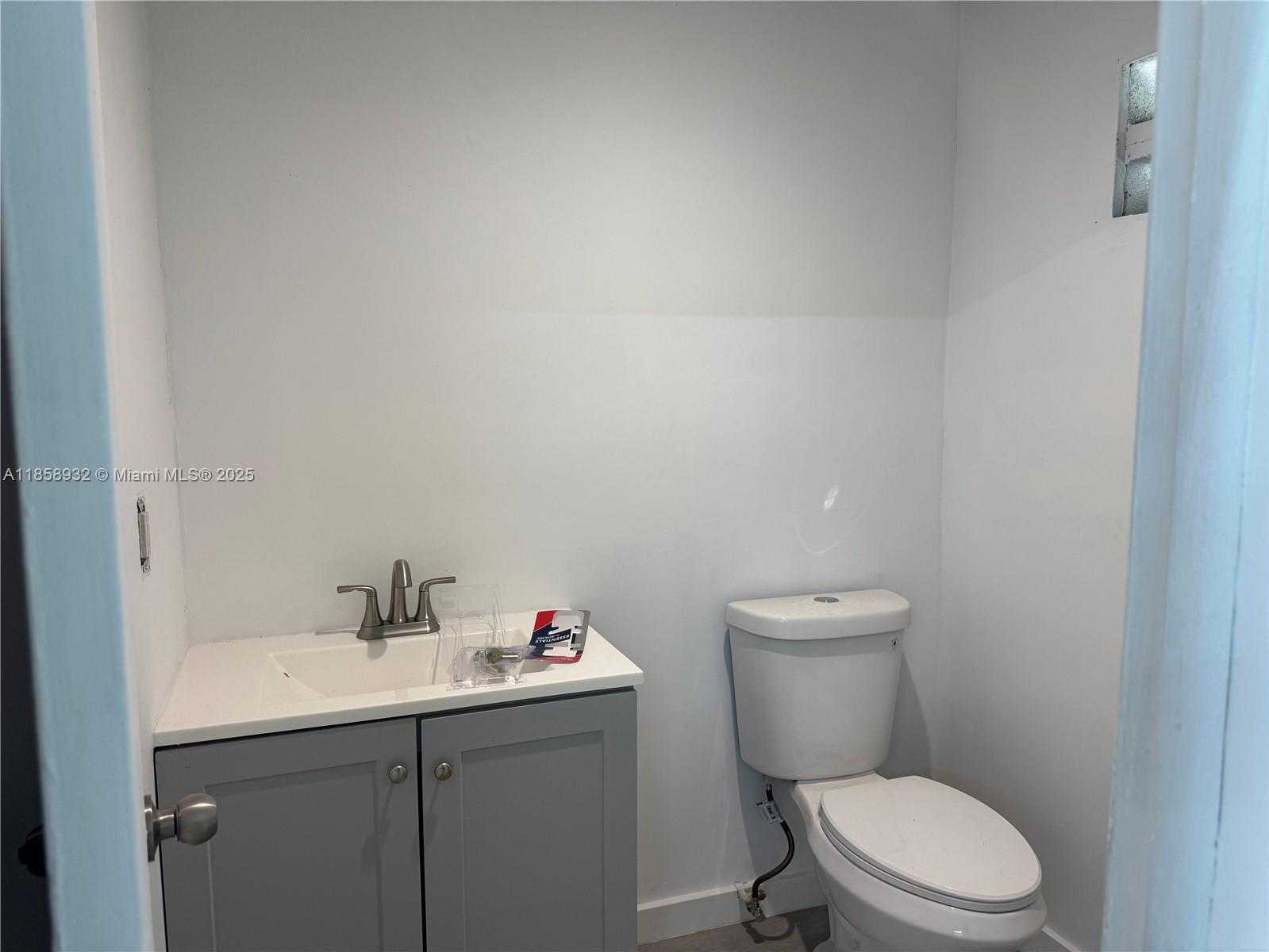 Small Image of 1920 STIRLING RD, Dania Beach Number 18