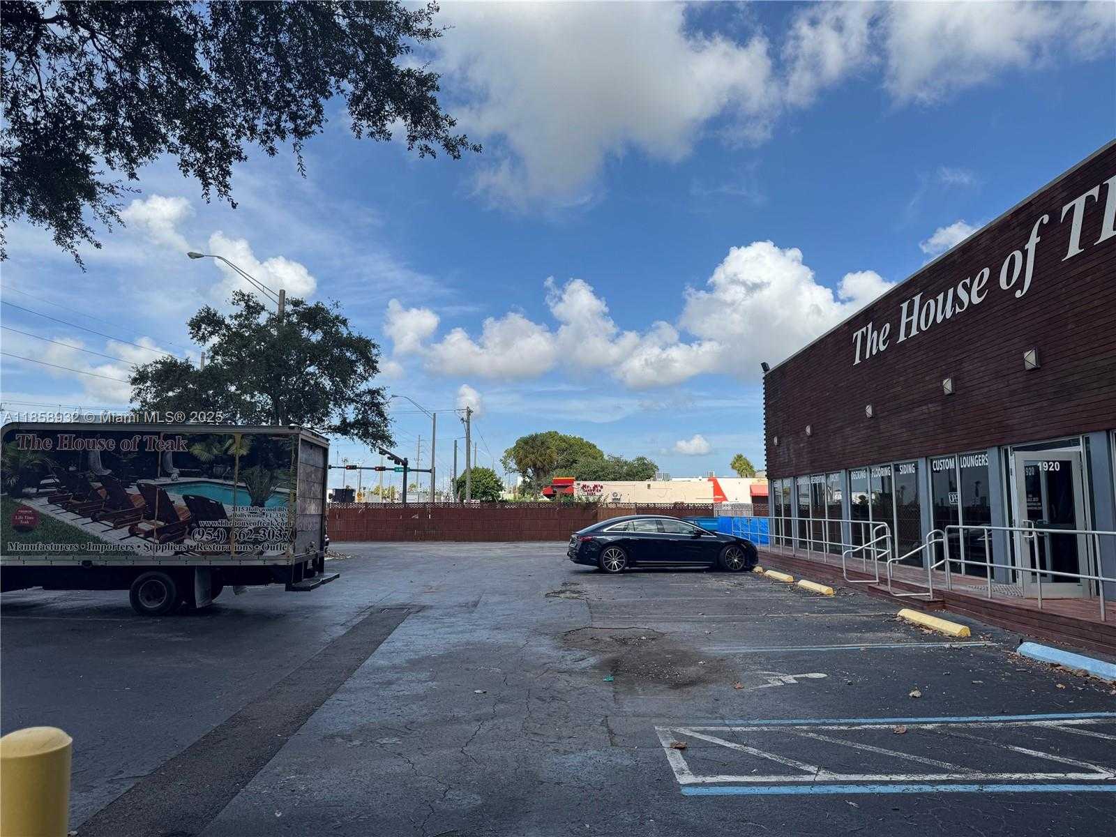 Small Image of 1920 STIRLING RD, Dania Beach Number 3