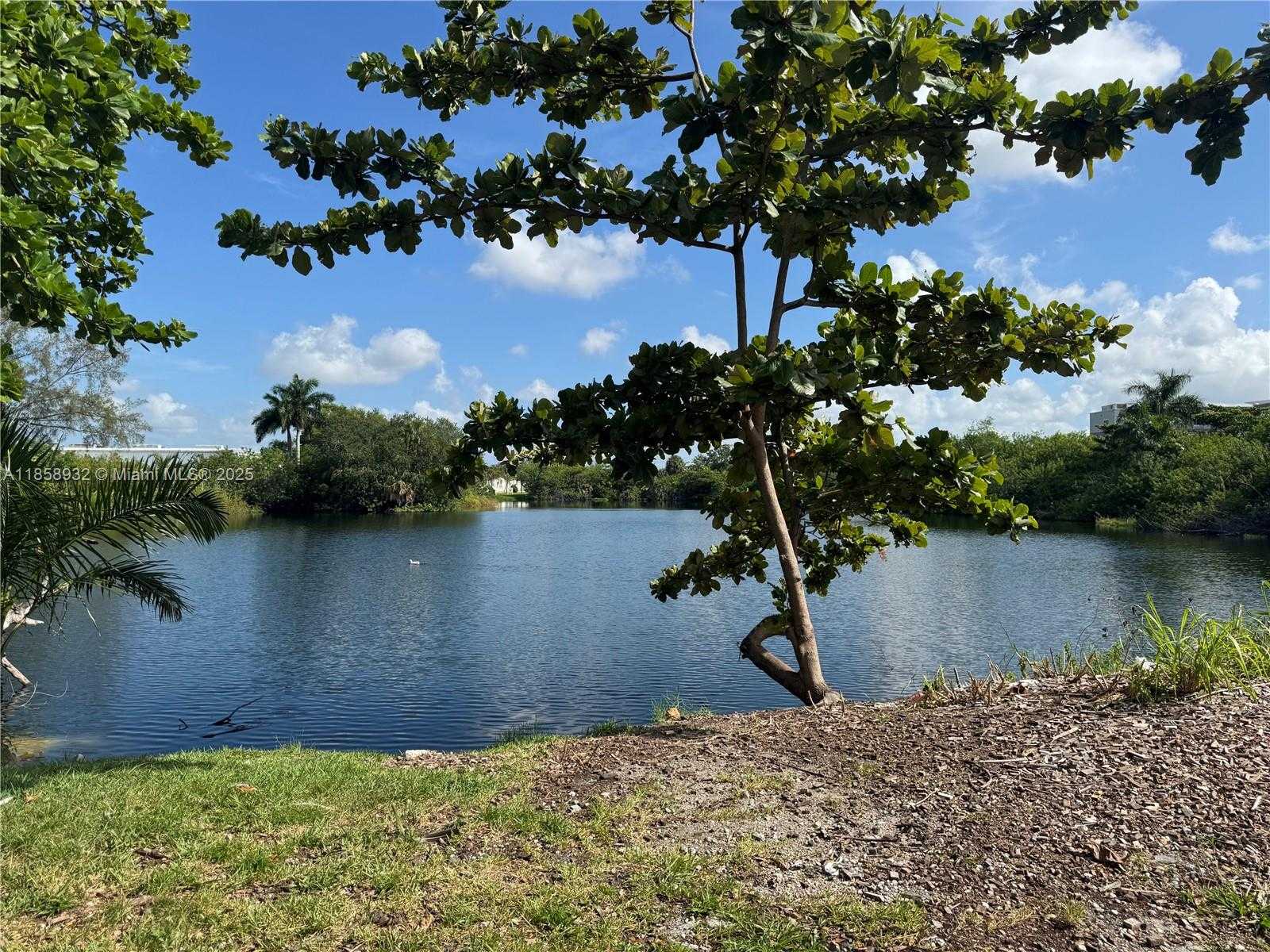 Small Image of 1920 STIRLING RD, Dania Beach Number 8