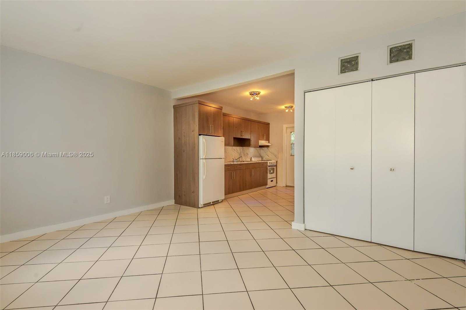 Small Image of 2825 SOUTH WEST 3RD AVE, Miami Number 5