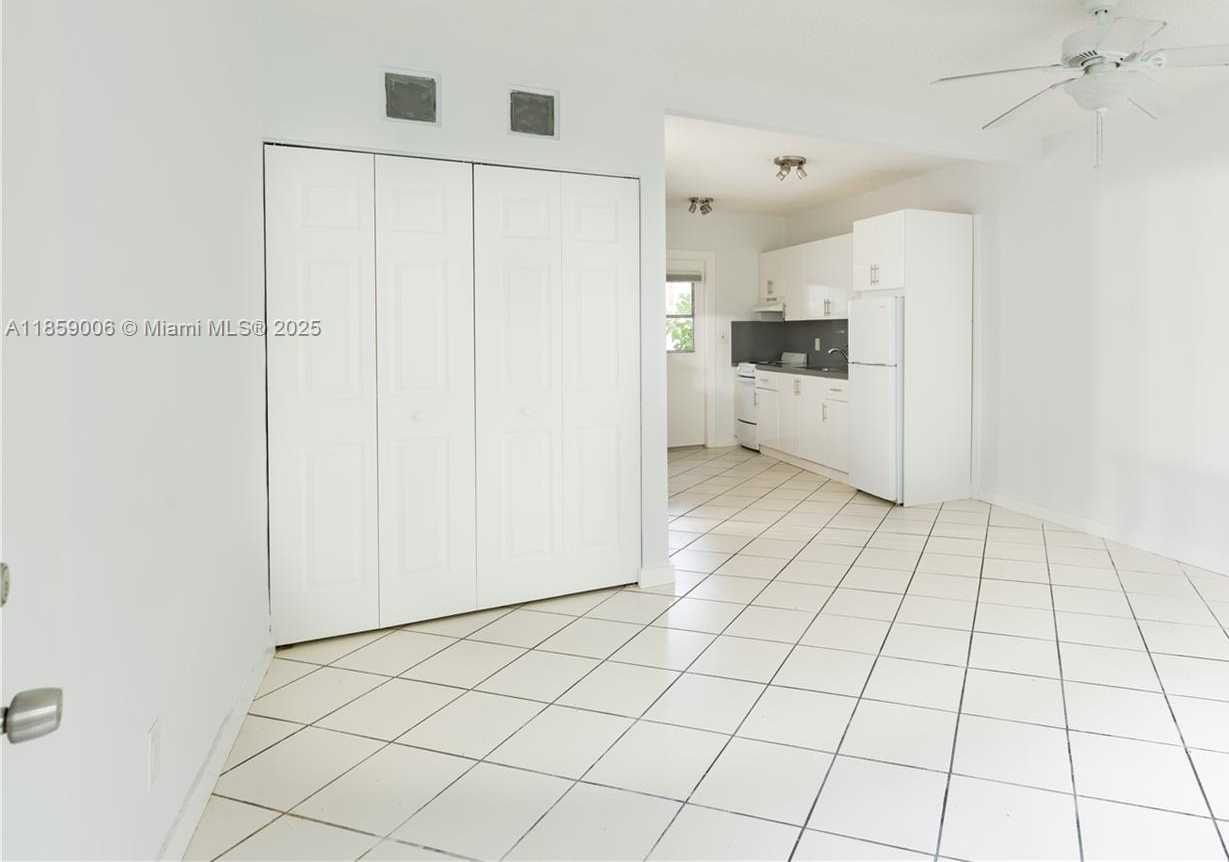 Small Image of 2825 SOUTH WEST 3RD AVE, Miami Number 8
