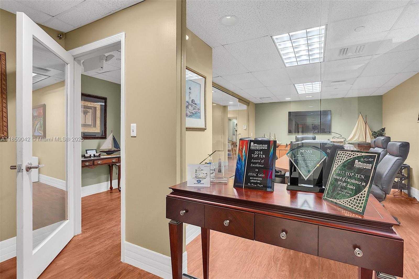 Small Image of 4300 BISCAYNE BLVD #G05, Miami Number 20