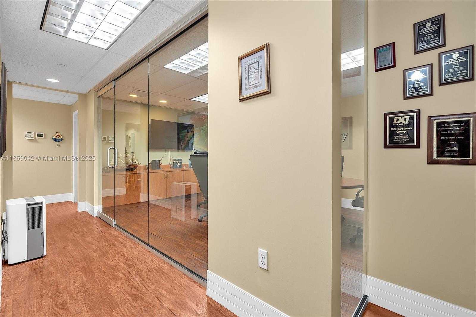 Small Image of 4300 BISCAYNE BLVD #G05, Miami Number 22