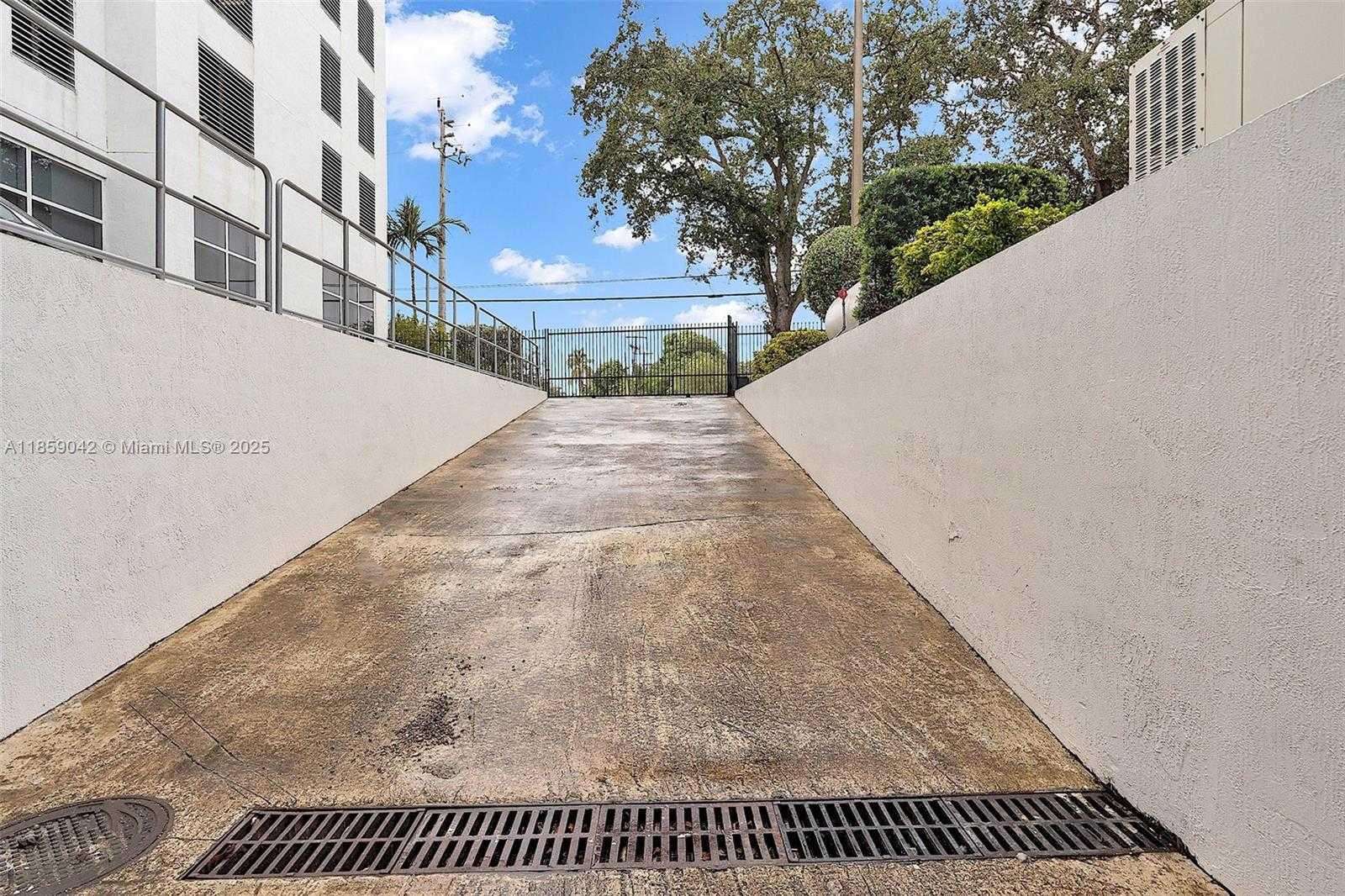 Small Image of 4300 BISCAYNE BLVD #G05, Miami Number 38