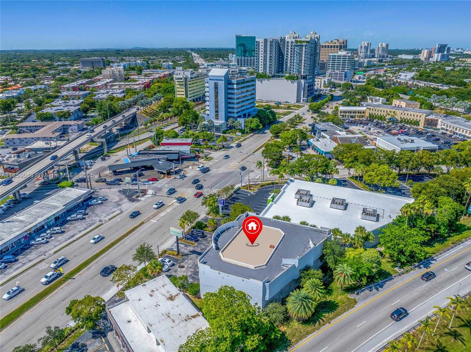 Small Image of 9855 SOUTH DIXIE HWY, Pinecrest Number 9