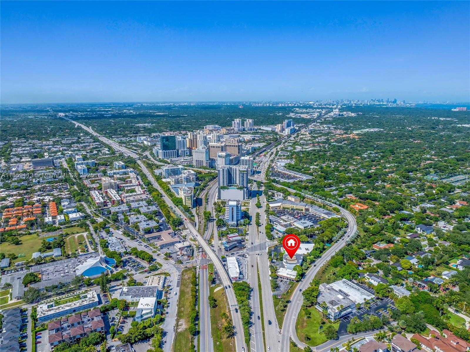 Small Image of 9855 SOUTH DIXIE HWY, Pinecrest Number 16