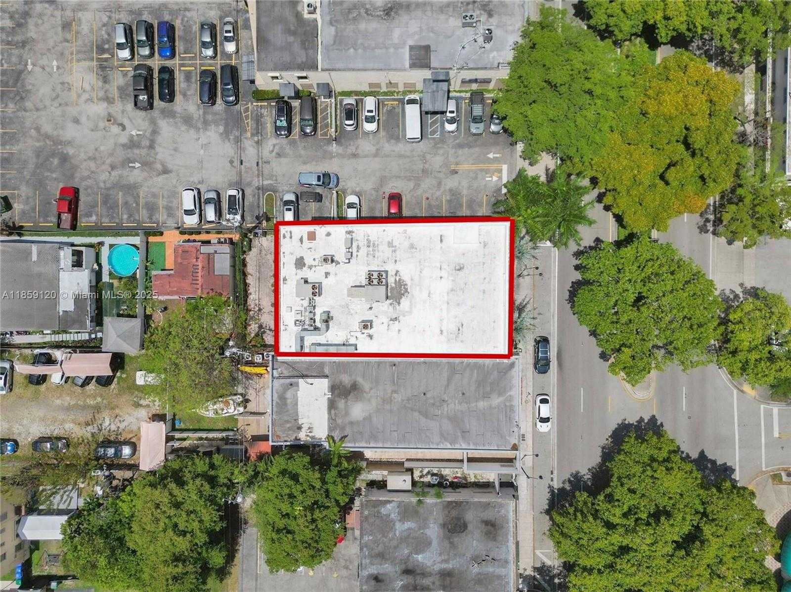 Small Image of 3138 SOUTH WEST 22ND ST, Miami Number 12