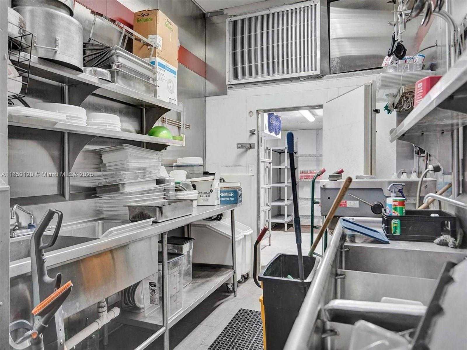 Small Image of 3138 SOUTH WEST 22ND ST, Miami Number 23