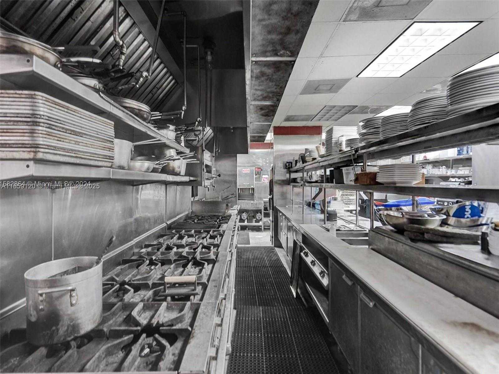 Small Image of 3138 SOUTH WEST 22ND ST, Miami Number 25