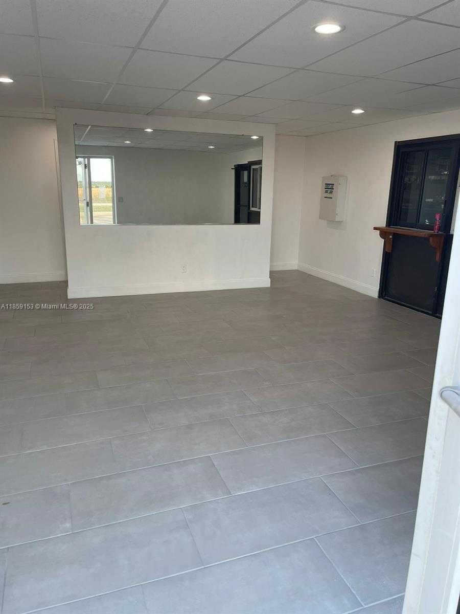 Small Image of 14961 W78, Moore Haven Number 11