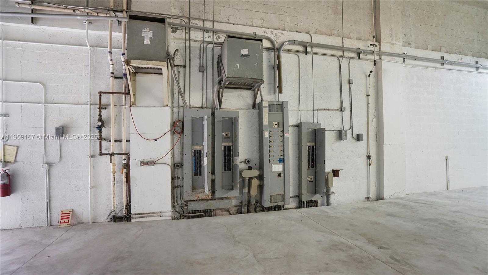 Small Image of 6830 SOUTH WEST 81ST TER, Miami Number 14