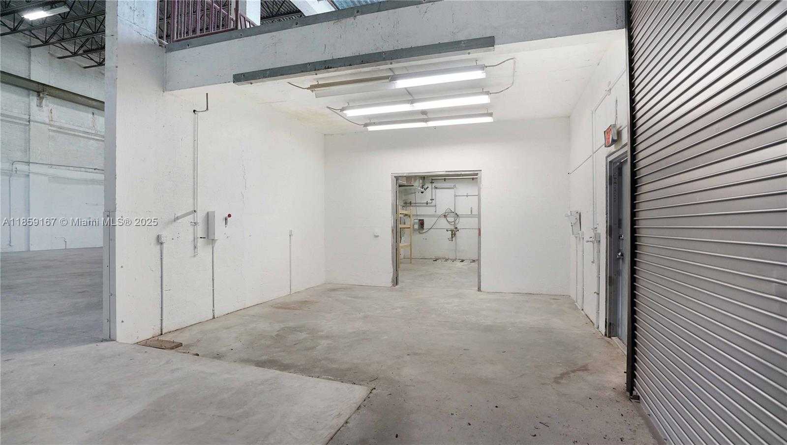 Small Image of 6830 SOUTH WEST 81ST TER, Miami Number 16