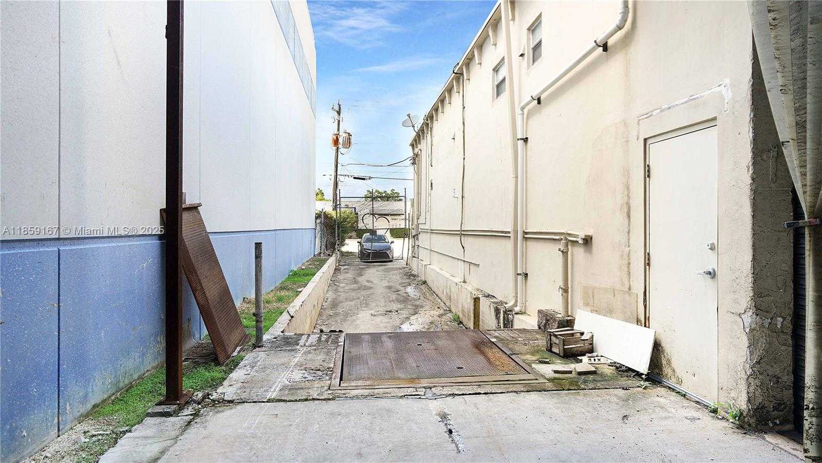 Small Image of 6830 SOUTH WEST 81ST TER, Miami Number 19