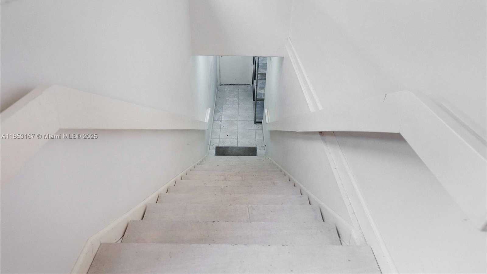 Small Image of 6830 SOUTH WEST 81ST TER, Miami Number 31