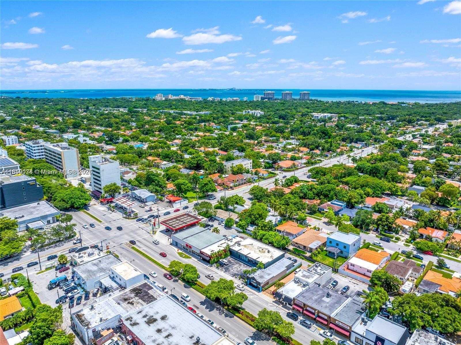 Small Image of 2224 SOUTH WEST 22ND ST, Miami Number 27