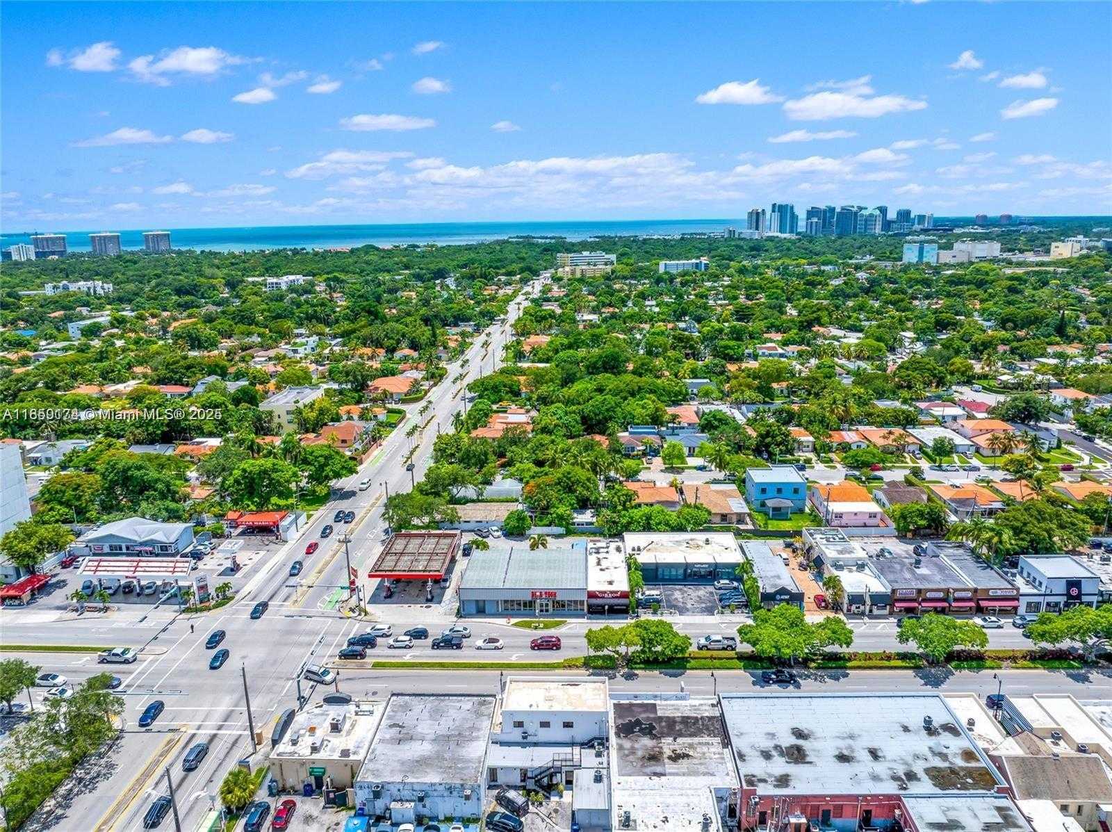 Small Image of 2224 SOUTH WEST 22ND ST, Miami Number 31