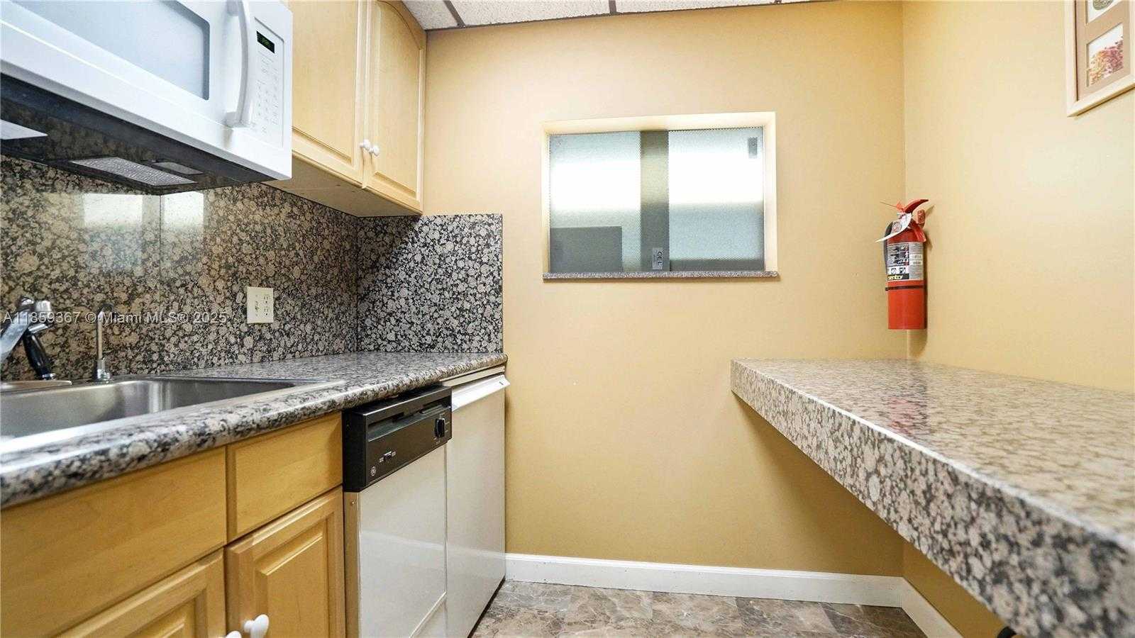 Small Image of 6840 SOUTH WEST 81ST TER, Miami Number 9