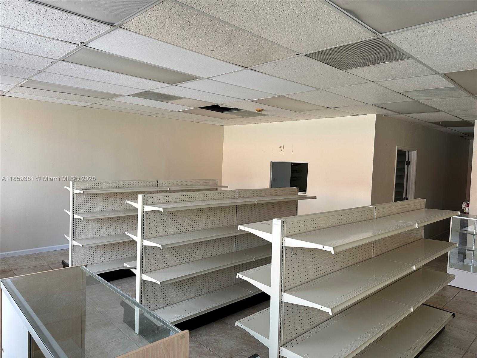 Small Image of 455 SOUTH WEST 17TH AVE, Miami Number 4