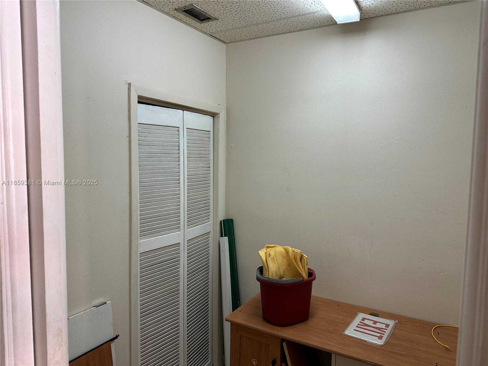 Small Image of 455 SOUTH WEST 17TH AVE, Miami Number 8